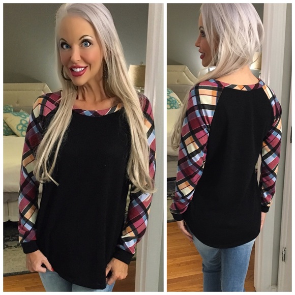 🛍LAST 1! Berry Plaid Brushed Fabric Tunic! - Picture 2 of 6